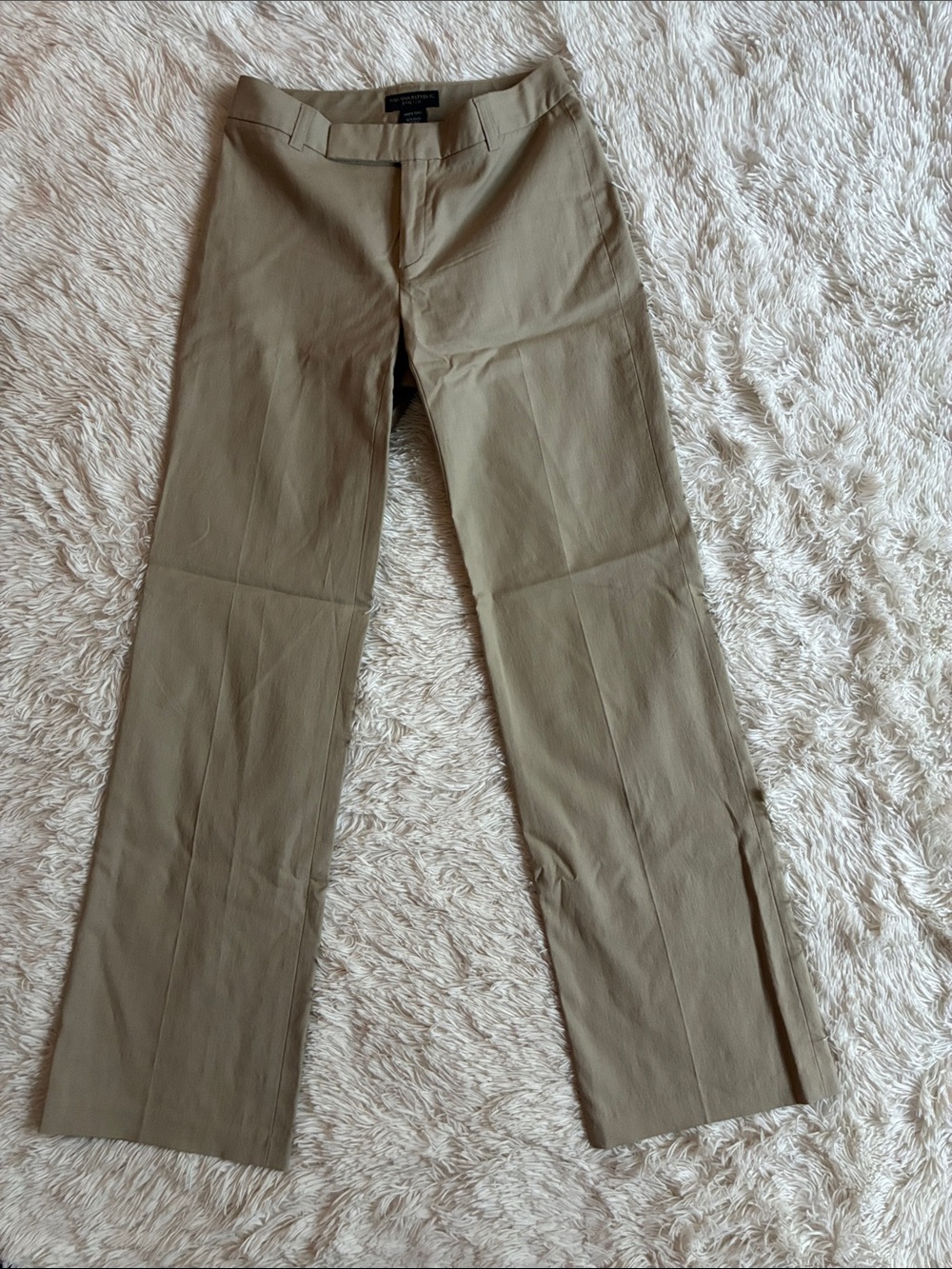 Banana Republic Women’s Tan Pants- Straight Leg